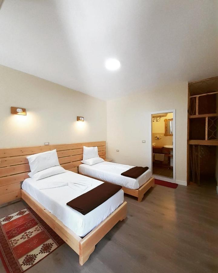 At Pikotiko'S - Korca City Rooms For Rent Exterior photo