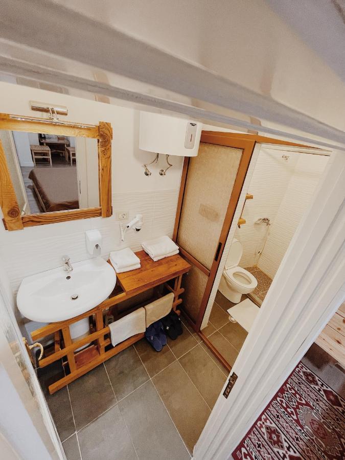 At Pikotiko'S - Korca City Rooms For Rent Exterior photo