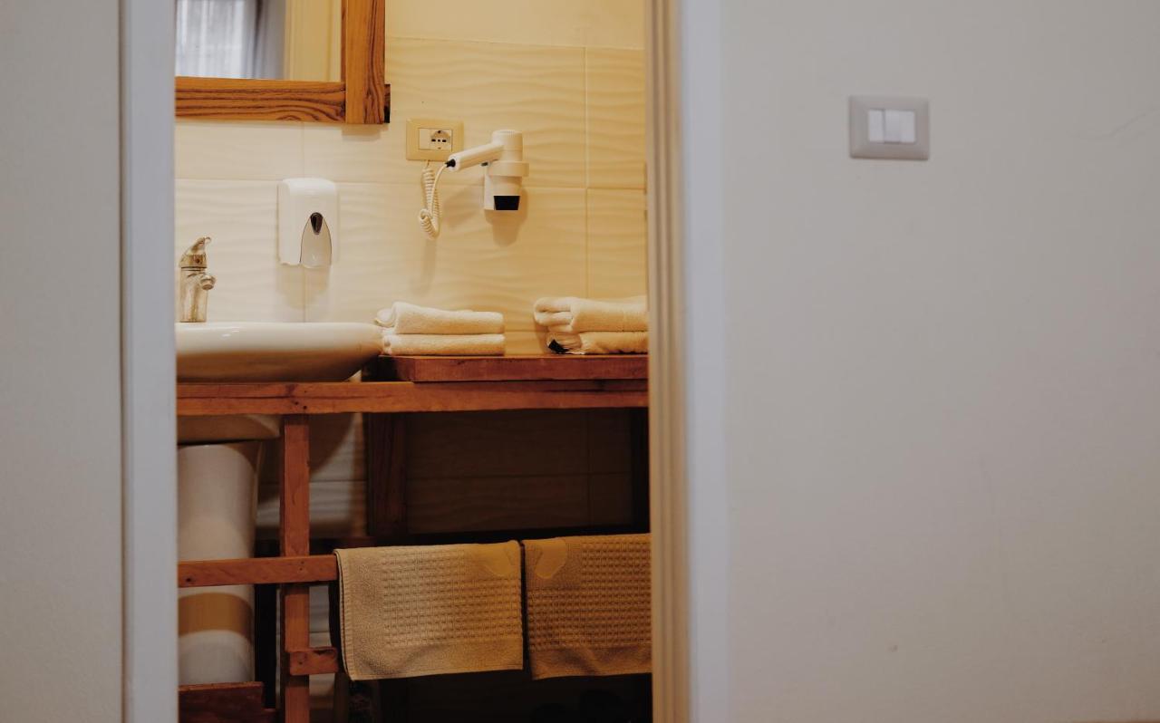 At Pikotiko'S - Korca City Rooms For Rent Exterior photo