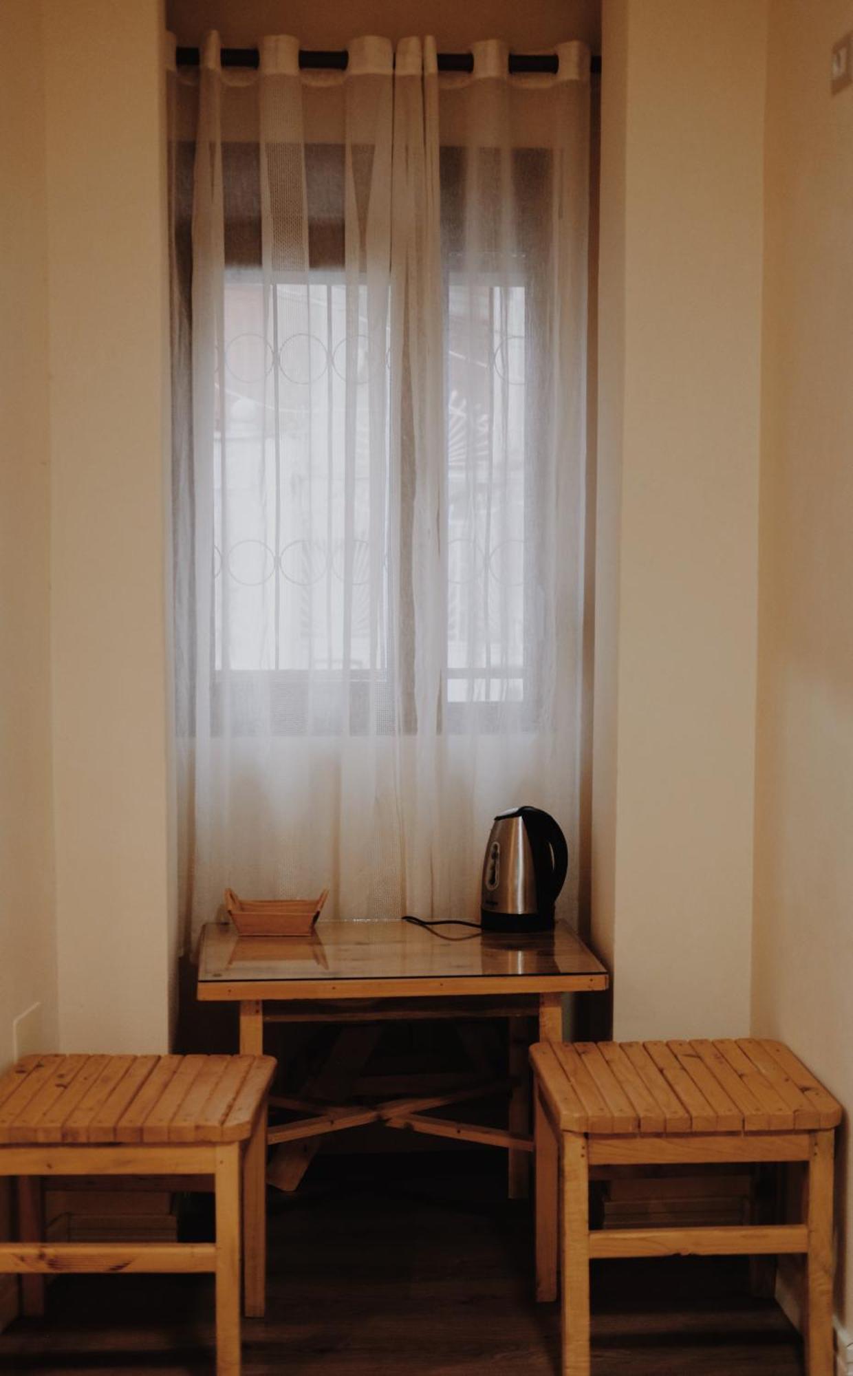 At Pikotiko'S - Korca City Rooms For Rent Exterior photo